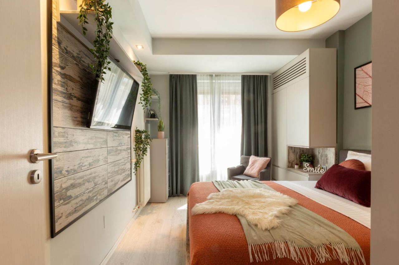 Modern 1Br Apt In The Old Town: The Perfect Choice Bukarest Exteriör bild