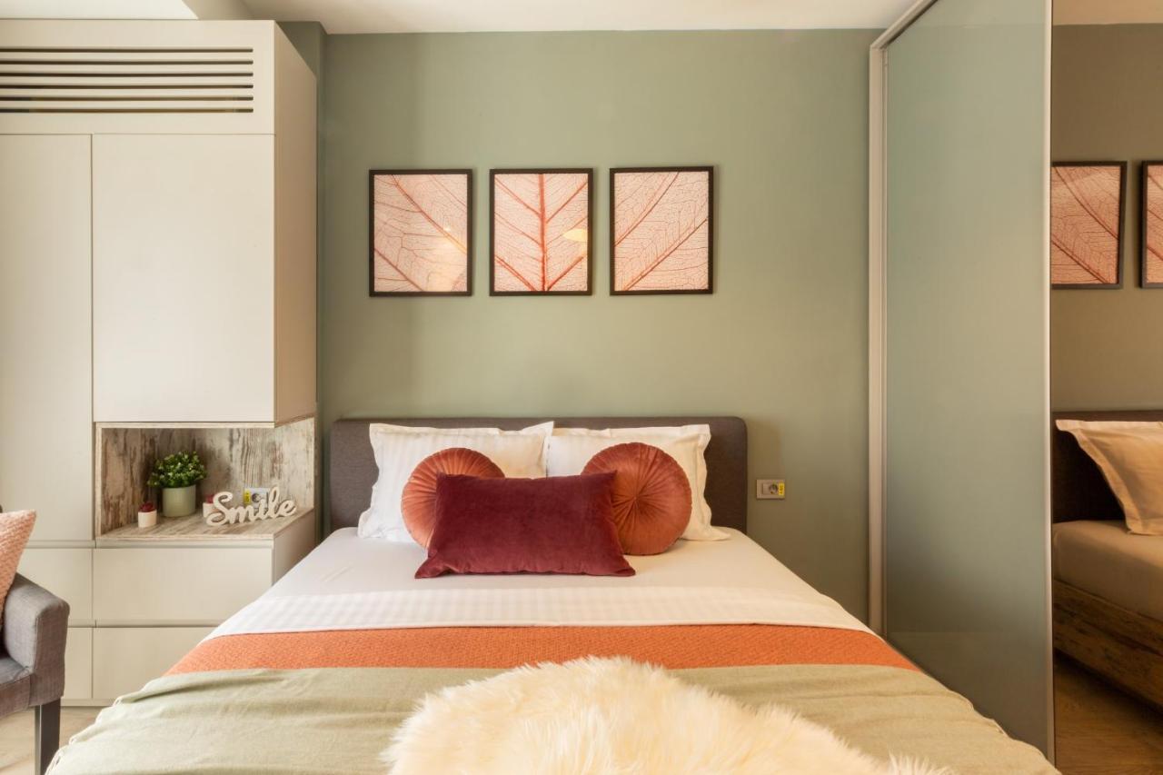 Modern 1Br Apt In The Old Town: The Perfect Choice Bukarest Exteriör bild