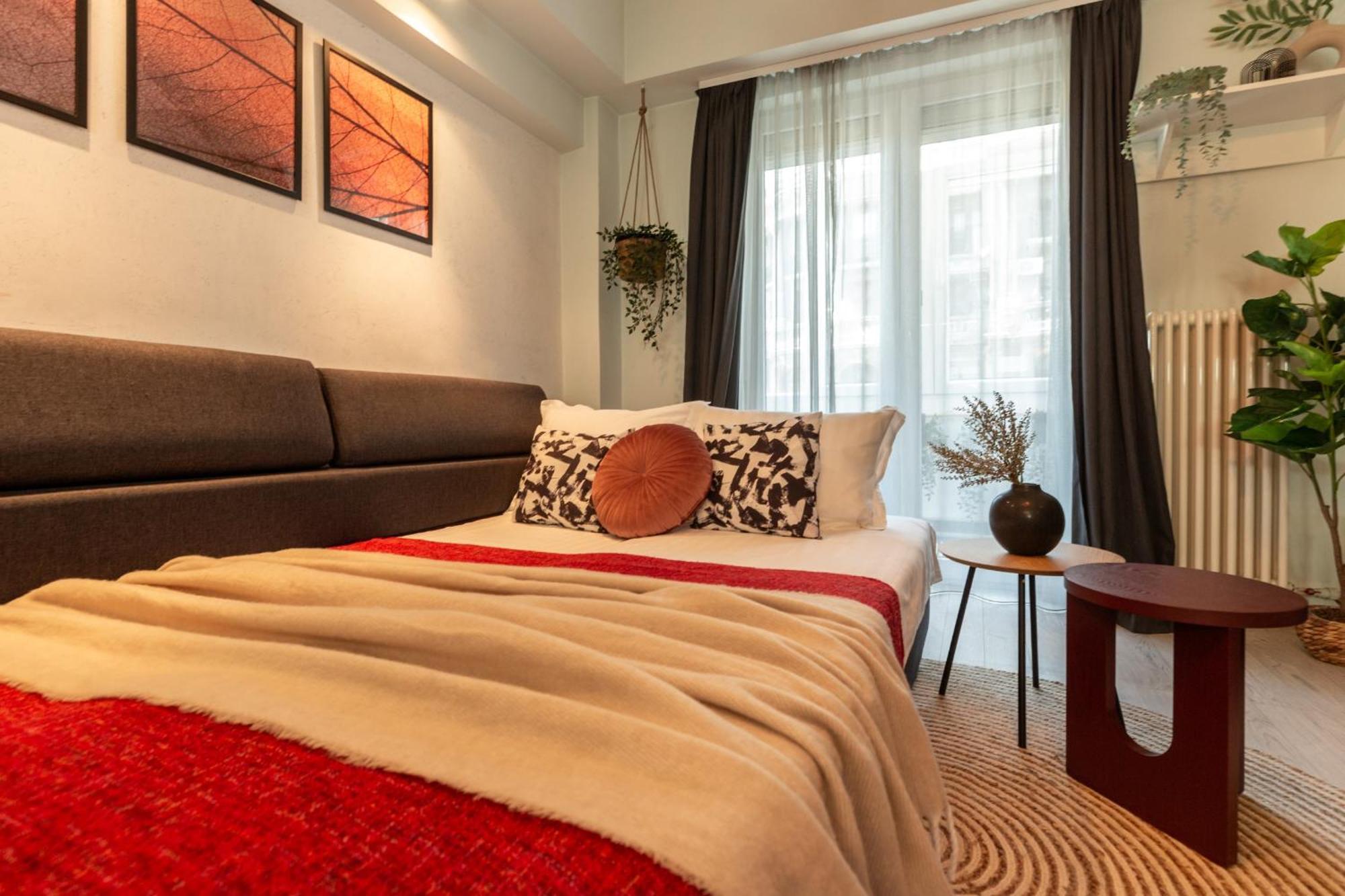 Modern 1Br Apt In The Old Town: The Perfect Choice Bukarest Exteriör bild