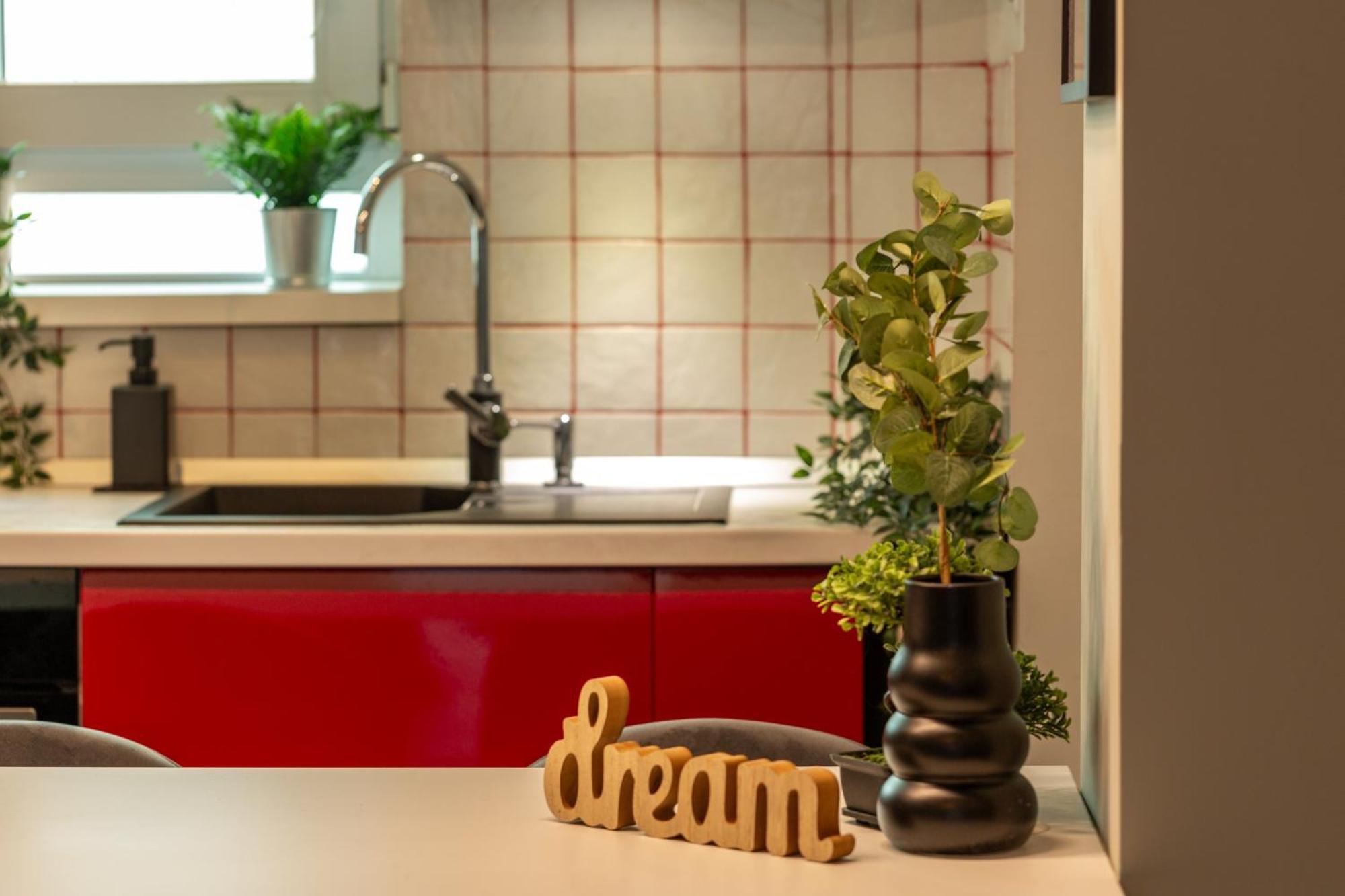 Modern 1Br Apt In The Old Town: The Perfect Choice Bukarest Exteriör bild