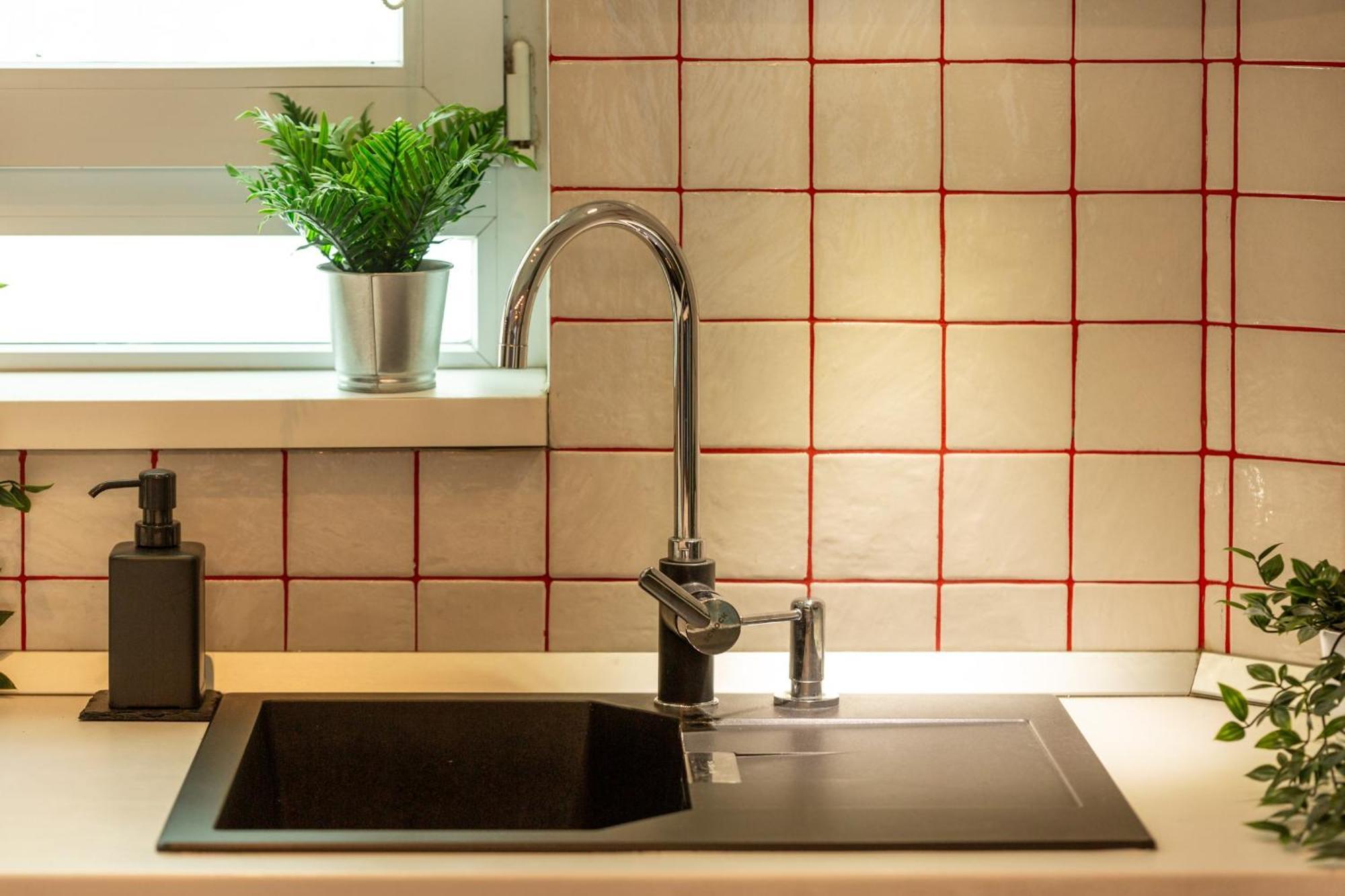 Modern 1Br Apt In The Old Town: The Perfect Choice Bukarest Exteriör bild
